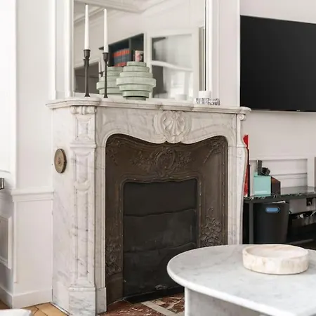 Parisian Luxury Near Trocadero * Paris